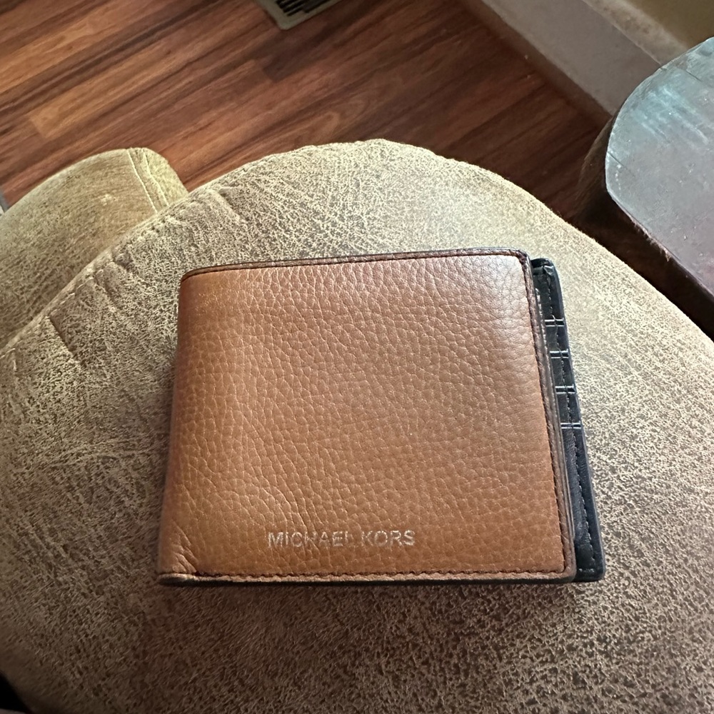 Michael Kors Bifold Leather Men’s Wallet
